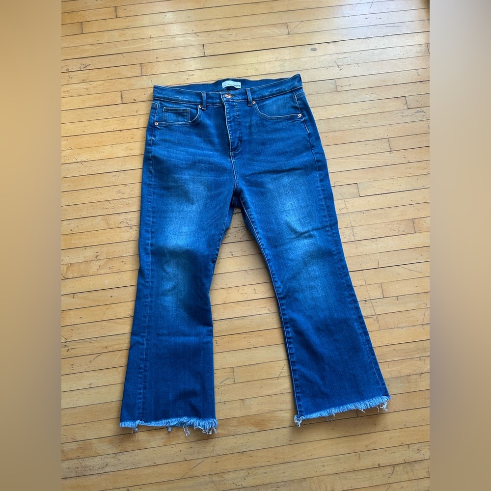 LOFT High Waist Flare Crop PETITE Size 32